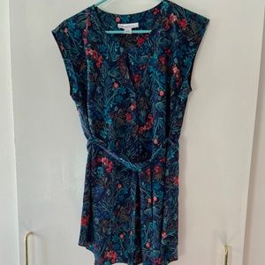 MOTHERHOOD MATERNITY: Floral, Button-Down Top